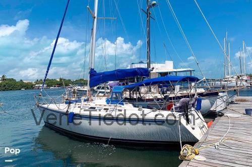 Hunter 40 Tekniset tiedot ja arvostelut